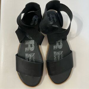 Sorel Ella Black Crisscross Sandals